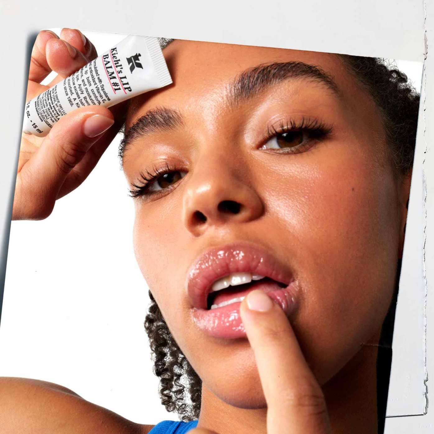 Aplikacia balzamu Lip Balm #1 na pery, ukazujuca jeho použitie na pleti.