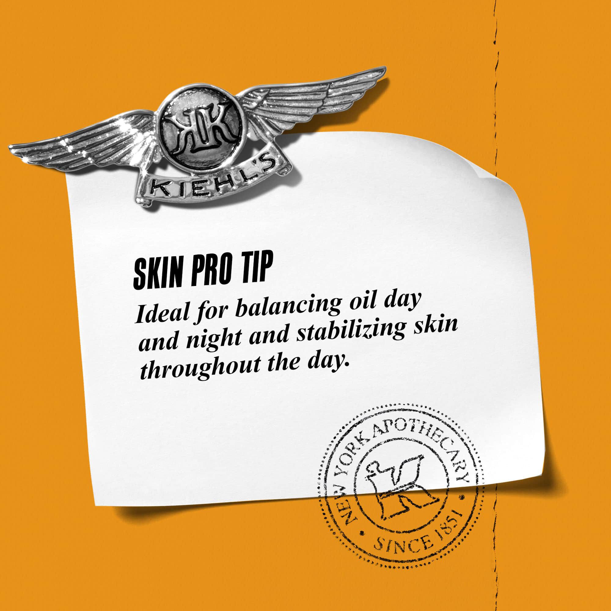 Grafika s textom: „Tip odbornika na pleť: Idealne na vyvaženie mastnoty po cely deň a upokojenie pleti počas dňa,“ vedľa fľaštičky Calendula Herbal-Extract Toner.