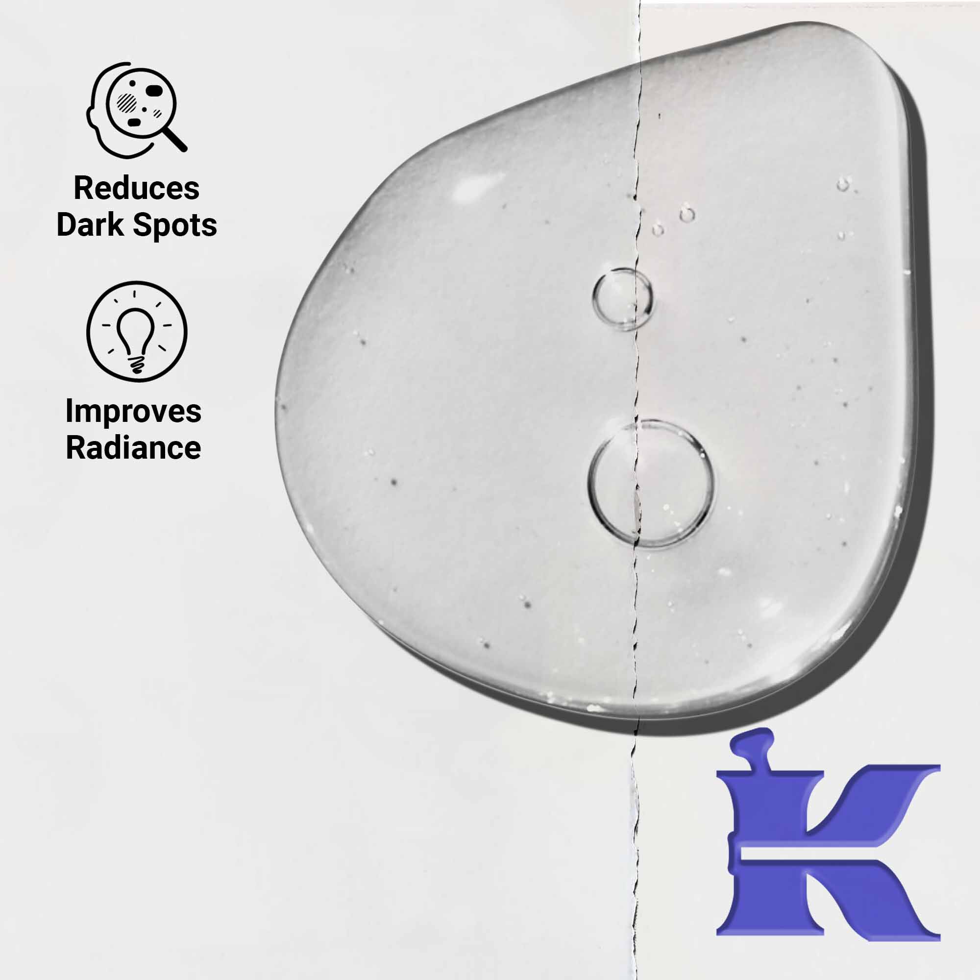 Detail textury Clearly Corrective Dark Spot Solution ukazujuci čire kvapky tekutiny.