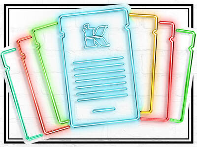 Neonove tabuľky v roznych farbach so symbolom „K“ a prazdnymi riadkami na pisanie.