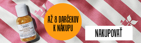 Banner s pruhovanou dekou so štyrmi produktmi a textom: „Až 8 darčekov k nákupu“. Na obrázku je zobrazené jablko a zmrzlina ako dekorácia.